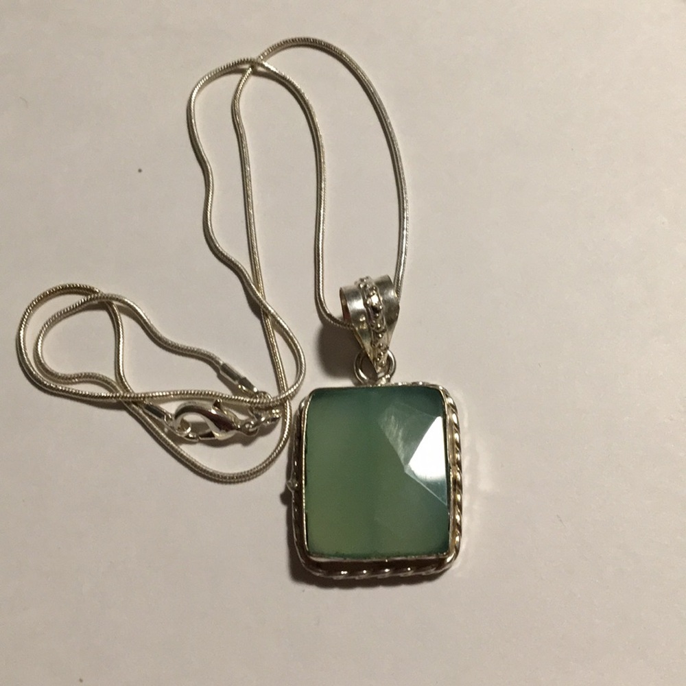 Gorgeous gemstone necklace
